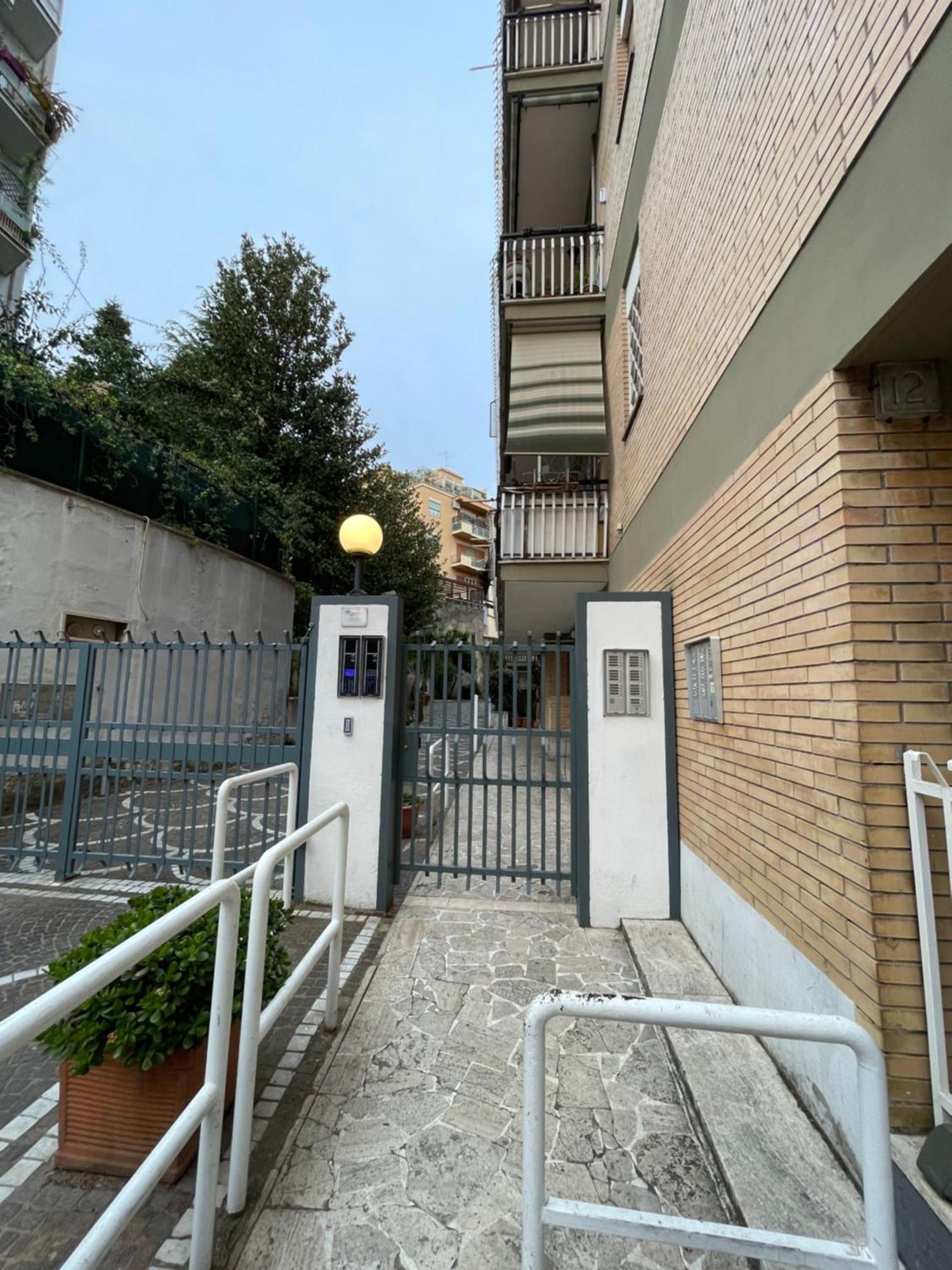 Trastevere Station Sweet Rest Рим Екстериор снимка